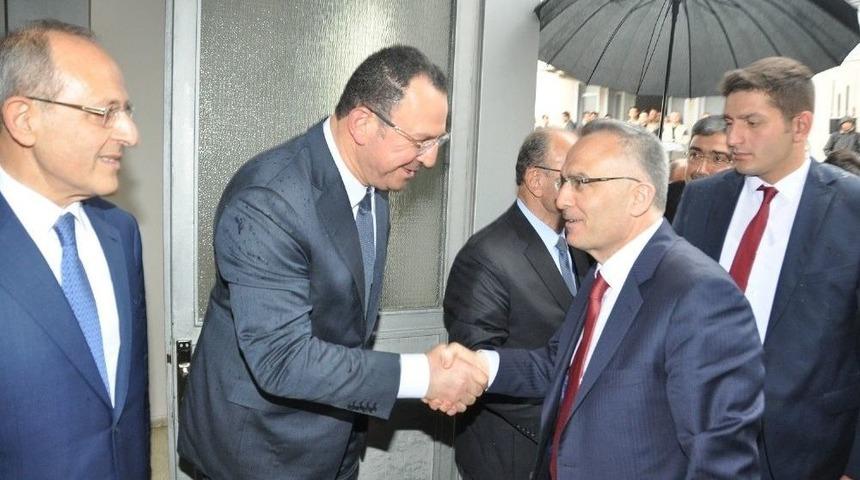 Maliye Bakanı Ağbal G&uuml;lsan Holding&rsquo;i Ziyaret Etti