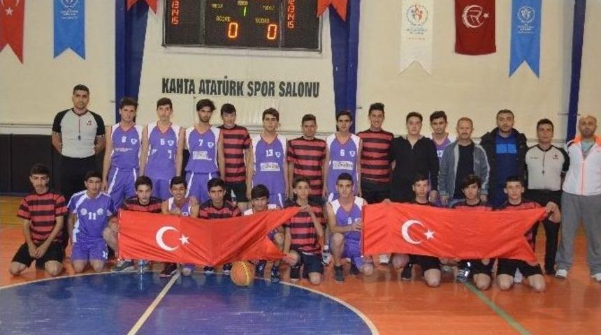 Kahta&rsquo;da Okullar Arası Spor M&uuml;sabakalarına Yoğun İlgi G&ouml;r&uuml;yor