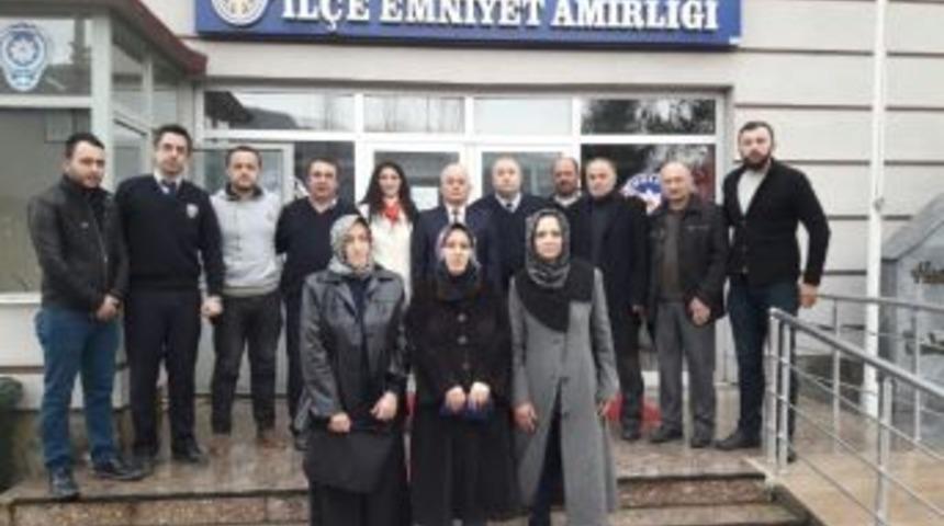 Ak Parti G&ouml;lyaka Teşkilatından Polise Ziyaret