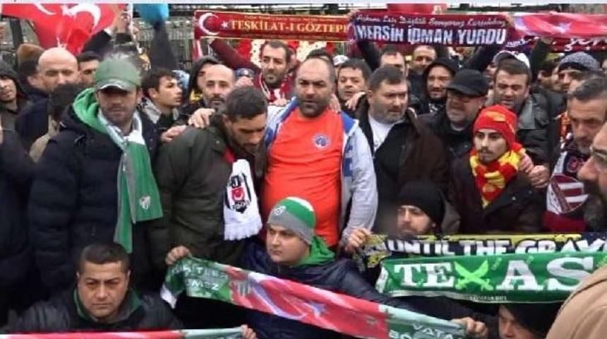 Taraftarlar Şehitler Tepesi'nde Buluştu