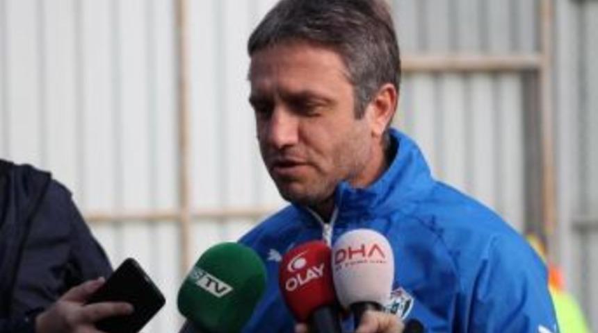 Bursaspor Teknik Direkt&ouml;r&uuml; Mutlu Top&ccedil;u: Deplasman Şanssızlığını Kırmak Istiyoruz