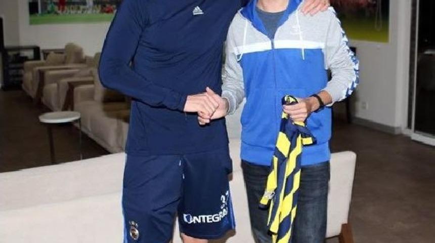 Fenerbah&ccedil;e G&uuml;n&uuml; Birlik Ve Yedek Kadro Ile Diyarbakır'a Gidecek