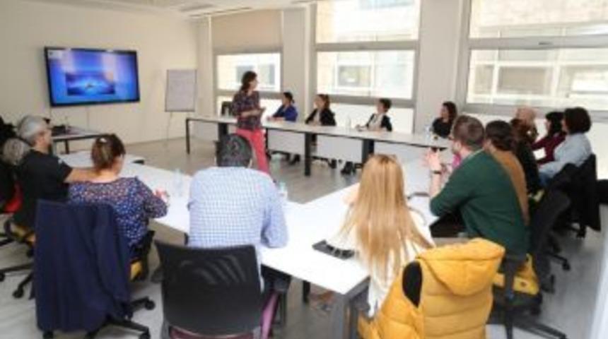 Nil&uuml;fer İnovasyon Merkezi&rsquo;nde Bebka Eğitimi