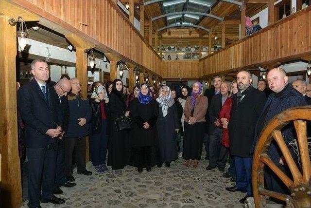 Dünden Bugüne İğne Oyaları Sergilendi