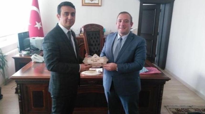 Kaymakam &Uuml;&ccedil;g&uuml;l&rsquo;den Karaman&rsquo;a Veda Ziyareti