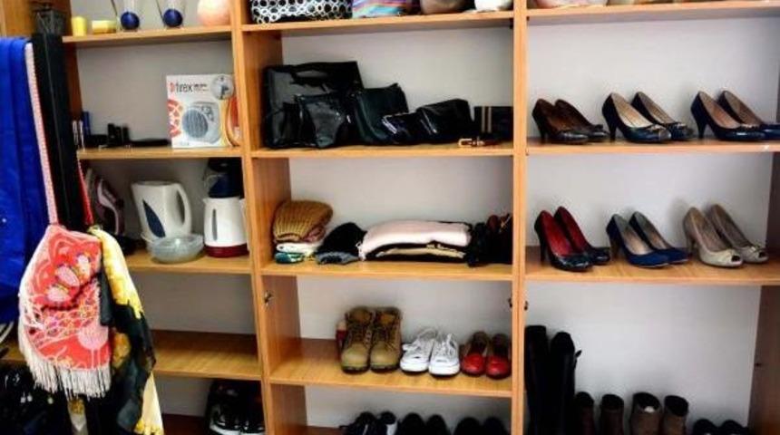 İhtiya&ccedil; Sahibi &Uuml;niversite &Ouml;ğrencilerine &Ccedil;om&uuml; Butik