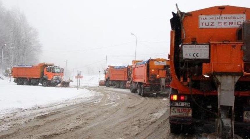 Bolu Dağı'nda Kar Ve Sis Ulaşımı Yavaşlattı (2)