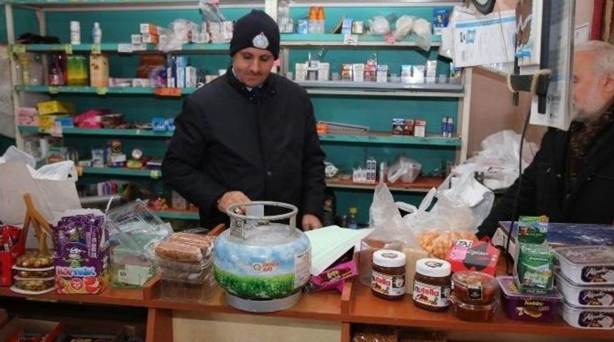 Zabıta Bakkallarda T&uuml;p Denetimi Yaptı