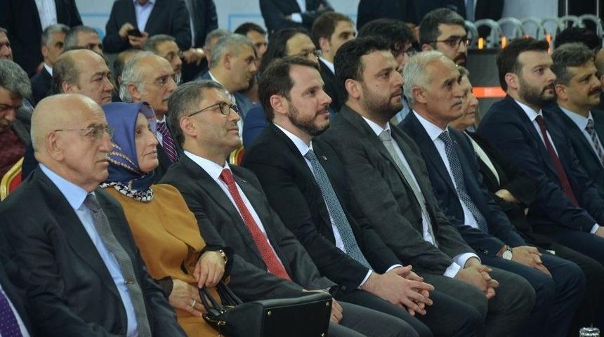 Bakan Albayrak: &ldquo;en Fazla 2 Defa Se&ccedil;ilebilen Cumhurbaşkanı Mı Diktat&ouml;r"