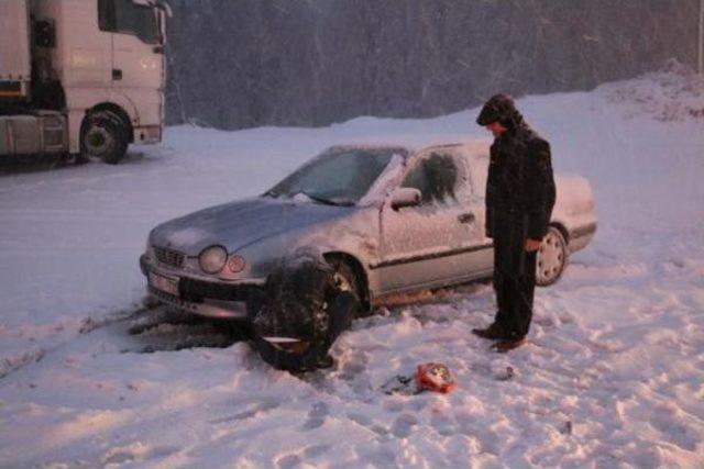 Zonguldak'ta Kar Ulaşımı Aksattı