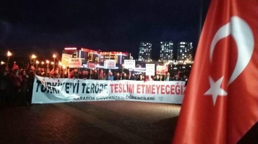 Kb&uuml;&rsquo;de &rsquo;ter&ouml;re Lanet&rsquo; Y&uuml;r&uuml;y&uuml;ş&uuml; D&uuml;zenlendi