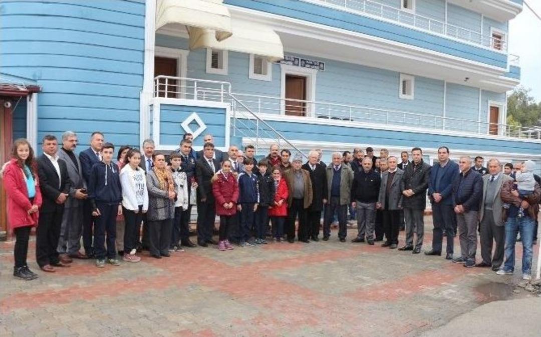 Arsuz Halkı Tek V&uuml;cut: "polisimizin Yanındayız"