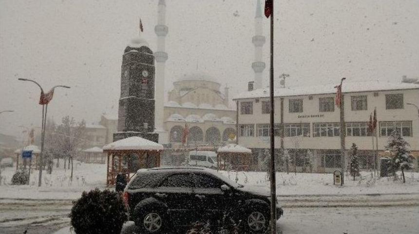 Tokat’ın Başçiftlik İlçesinde Eğitime Kar Engeli