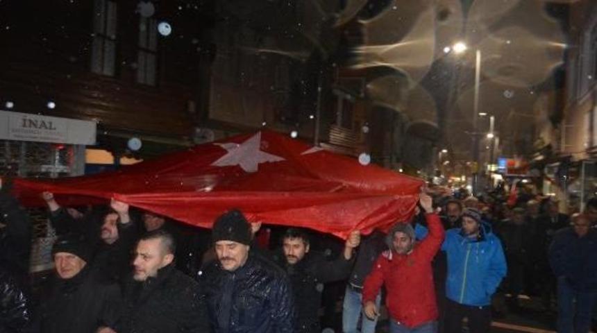 Şile'de "ter&ouml;re Lanet" Y&uuml;r&uuml;y&uuml;ş&uuml;...