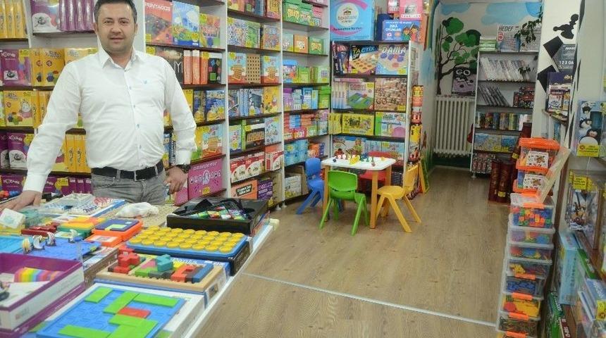 "zeka Oyunları Oyundur, Oyuncak Değil"