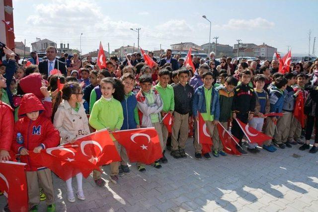 Ergene Cumhuriyet İlkokulu T&ouml;renle Valiliğe Teslim Edildi 3