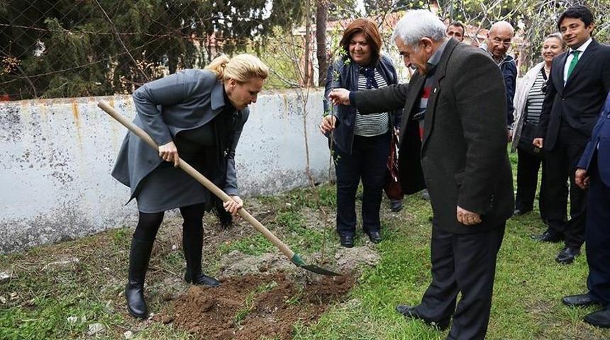 Urla&rsquo;da Fidan Dikim Seferberliği