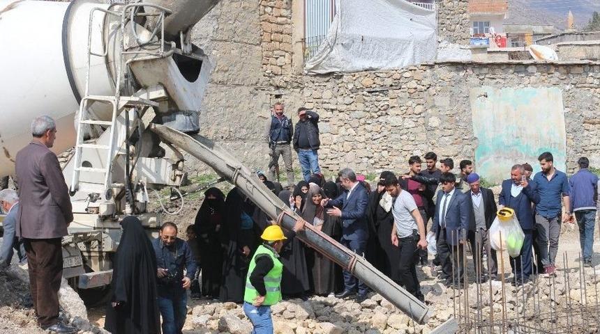 Hani&rsquo;de Taziye Evinin Temelini Kadınlar Attı