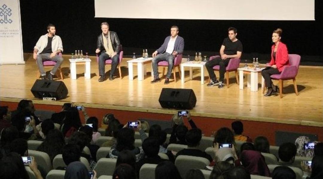 &lsquo;dağ 2&rsquo; Filmi Oyuncuları, S&ouml;yleşide Seyircisiyle Buluştu