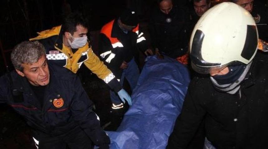 Bartın'da Ahşap Bina Yandı: 1 Ölü