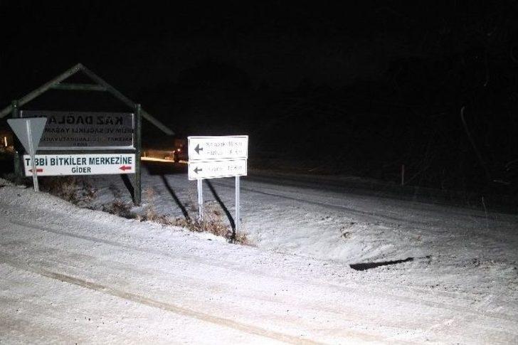 Kazdağları’nda Sürücülere Kar Engeli G1