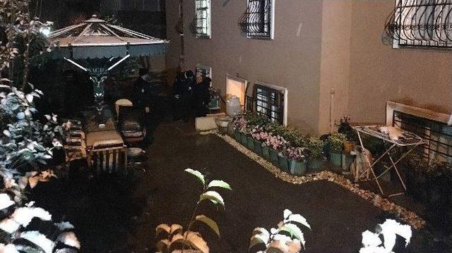 Evde Başlayan Sözlü Tartışma Kanlı Bitti: 1 Kişi Öldü, 2 Yabancı Uyruklu Kadın Ağır Yaraladı