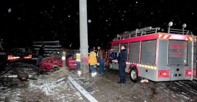 Otomobili Aldıkları Gün Kaza Yaptılar: 3 Öldü