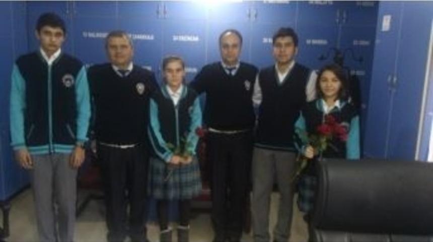 K&ouml;pr&uuml;l&uuml;ler Anadolu Lisesi Polisin Yanında