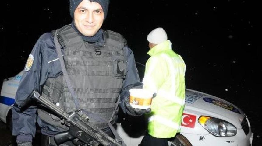 Nevşehir&rsquo;De Valilik &Ccedil;orba Dağıttı