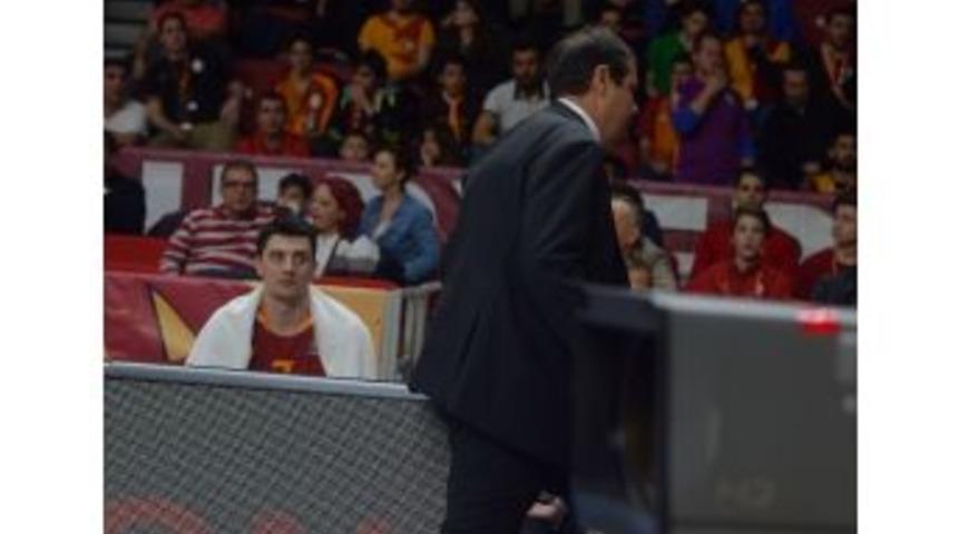 Galatasaray: &ldquo;onların Bu Trib&uuml;nde Yeri Yok&rdquo;