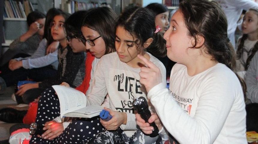 &Ouml;ğrenciler K&uuml;t&uuml;phanede Sabahladı