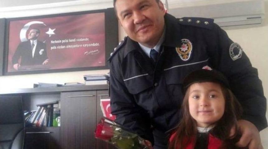 İlkokul &Ouml;ğrencilerinden Polislere Ziyaret