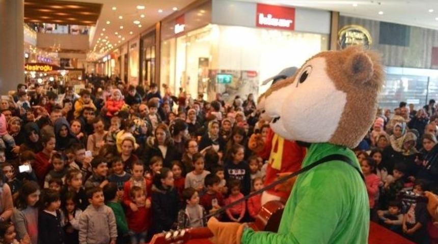 Minikler, Alvin Ve Arkadaşları İle Eğlenceye Doydu