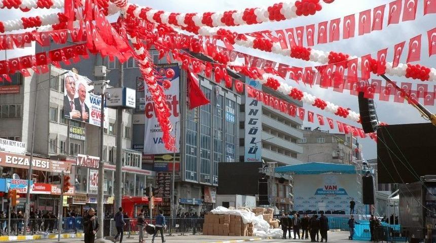 Van, Başbakan Yıldırım&rsquo;ı Bekliyor