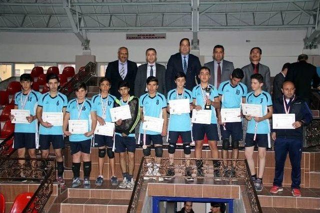 Gençler Voleybol Müsabakaları Tamamlandı