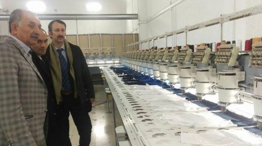 Bilim Sanayi Ve Teknoloji Van İl M&uuml;d&uuml;r&uuml; G&uuml;n, Tekstil Kenti Ziyaret Etti
