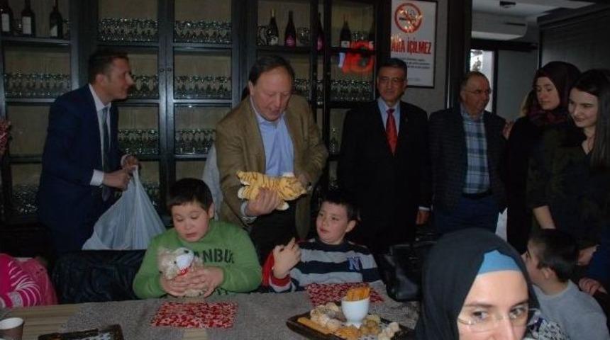 Makam Şof&ouml;rleri Engelli &Ouml;ğrencilerle Bir Araya Geldi