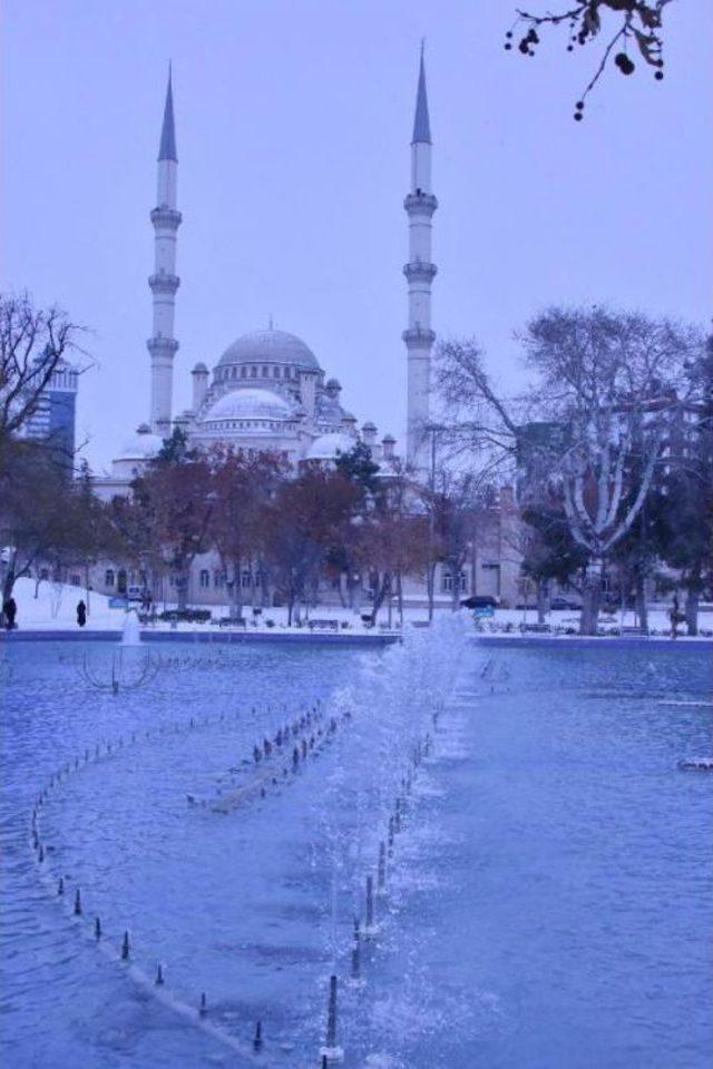 Konya'da Eğitime Kar Engeli