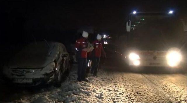 Zonguldak'da Kar Ulaşımı Aksattı