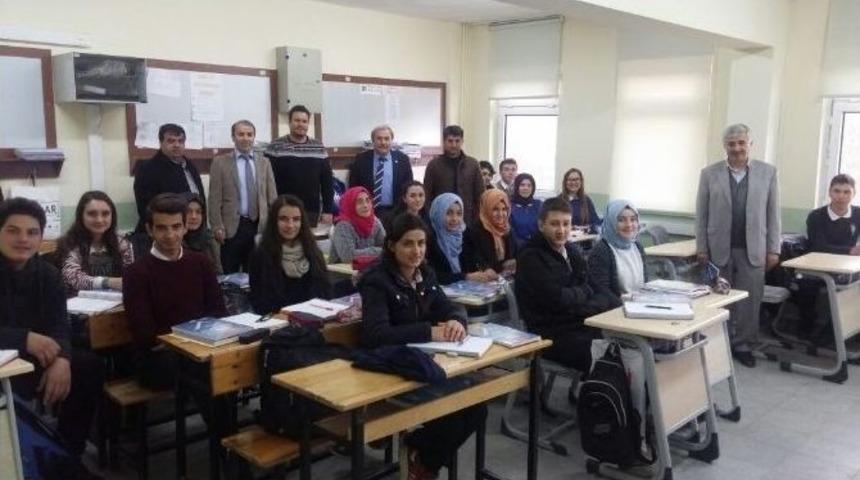 Osmaneli Belediyesi&rsquo;nin Eğitime Destekleri S&uuml;r&uuml;yor