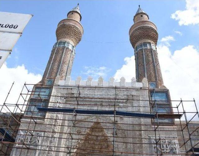 20 Yıldır Restorasyonu Bitmeyen Şaheser, G&ouml;kmedrese 2