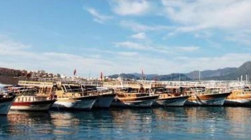 Tekneler Kekova I&ccedil;in Kış N&ouml;betinde