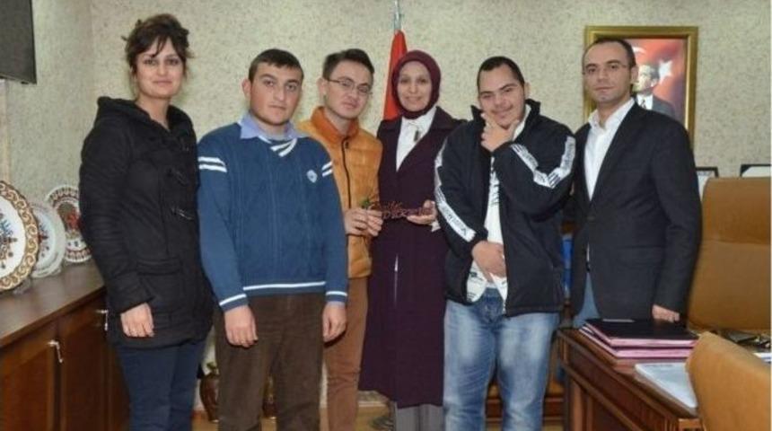 Bilecik &Ouml;zel Eğitim Mesleki Eğitim Merkezi &Ouml;ğrencilerinden Durmuş&rsquo;a Ziyaret