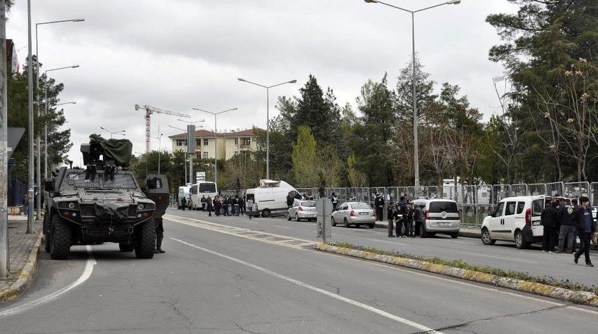 Diyarbakır&rsquo;da Geniş G&uuml;venlik &Ouml;nlemleri