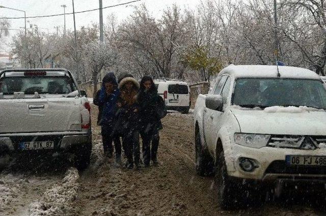 Şırnak’ta Eğitime Kar Arası