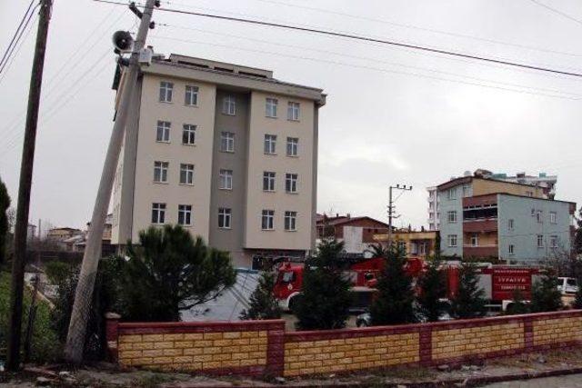 Samsun'da Öğrenci Yurdunda Elektrik Panosundan Yangın Çıktı