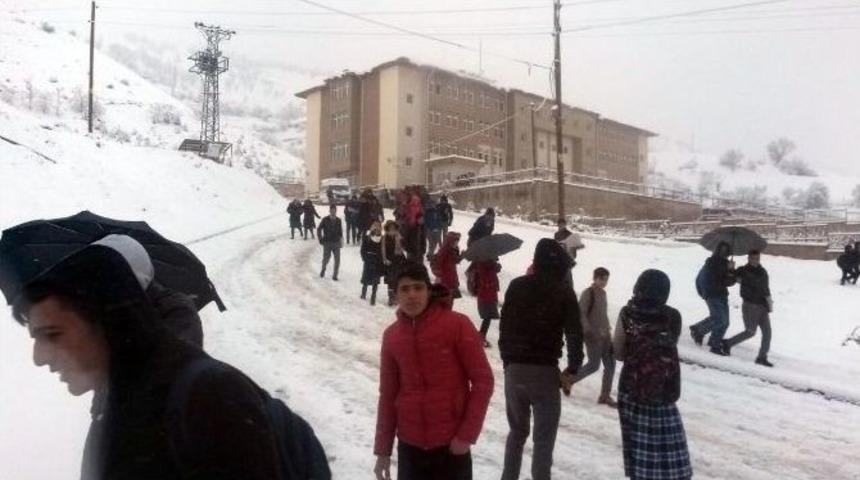 Adıyaman&rsquo;da Bazı B&ouml;lgelerde Okullar Tatil