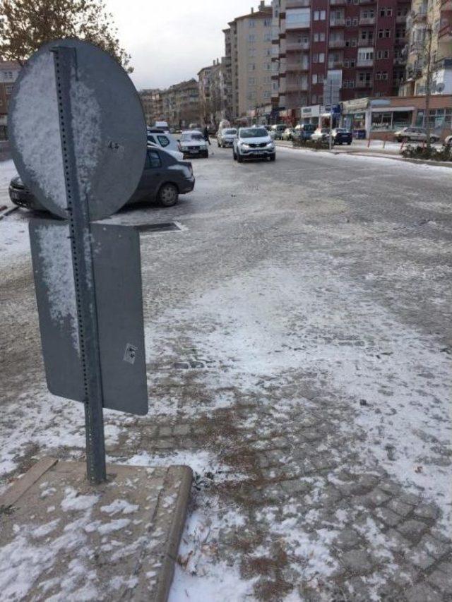 Kırşehir’De Kar Ve Buzlanma Kazalara Neden Oldu