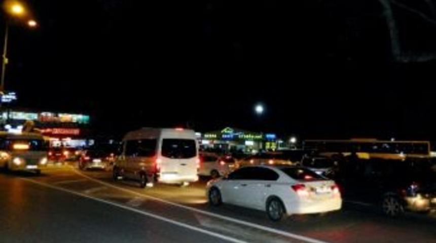 Mudanya&rsquo;da Trafik Karmaşası &Ccedil;ıldırtıyor