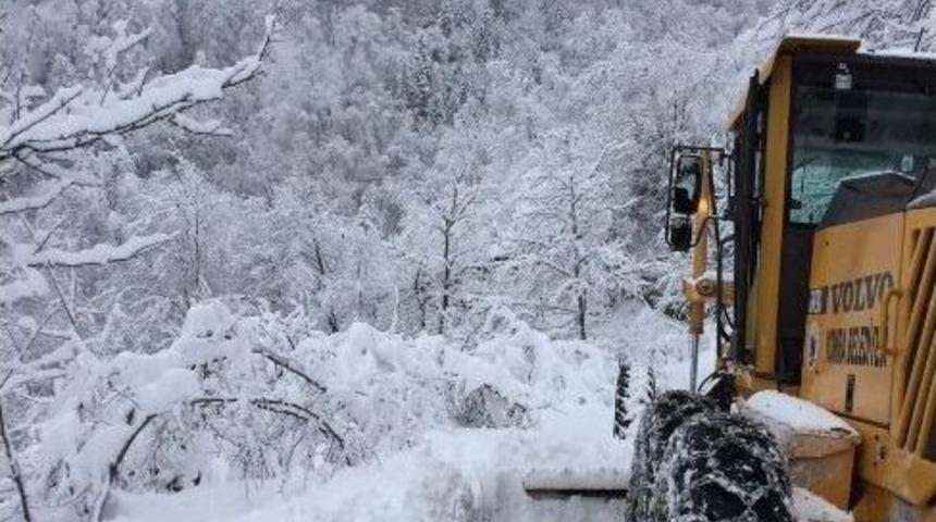 Trabzon&rsquo;da Karla M&uuml;cadele &Ccedil;alışmaları